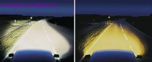 Разница в освещении дороги ксеноновых ламп (слева) и галогенных (справа).